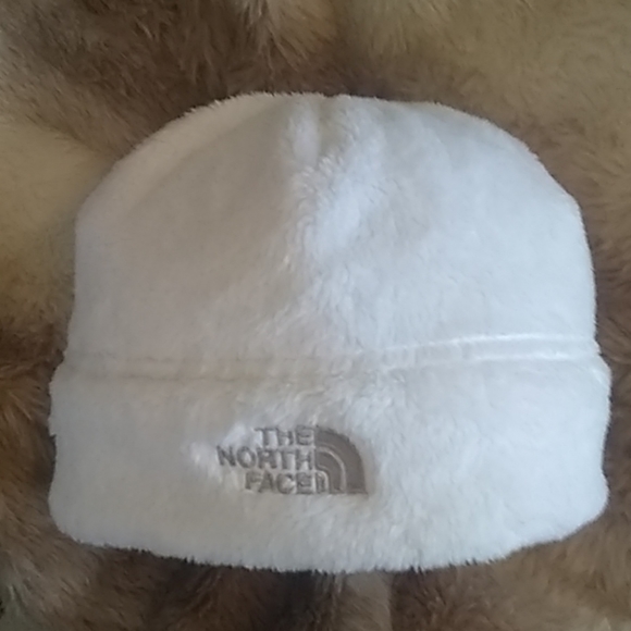 New The North Face white furry beanie hat - Picture 4 of 4